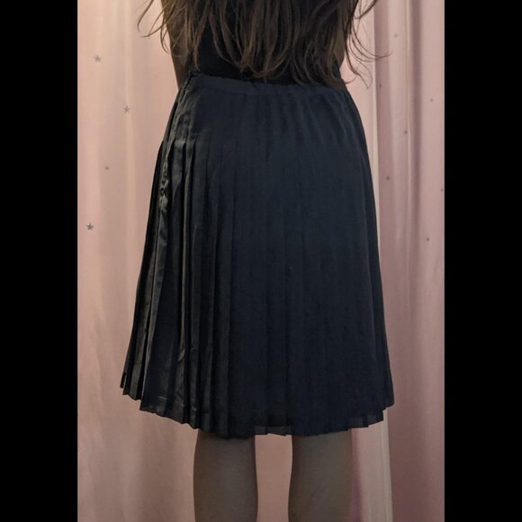 Kathy Ireland Grey A-Line Pleated Skirt - Picture 7 of 7